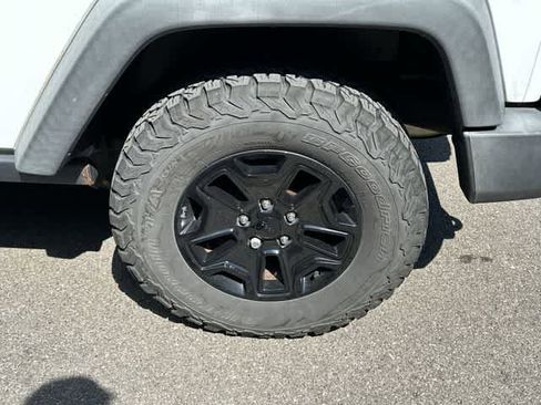 Used 2016 Jeep Wrangler Sport AWD/4WD image 5