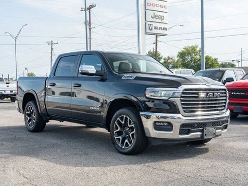 Used 2025 RAM 1500 Laramie AWD/4WD image 7