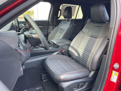 New 2026 Ford Explorer ST-Line w/ ST-Line Street Pack AWD/4WD image 17