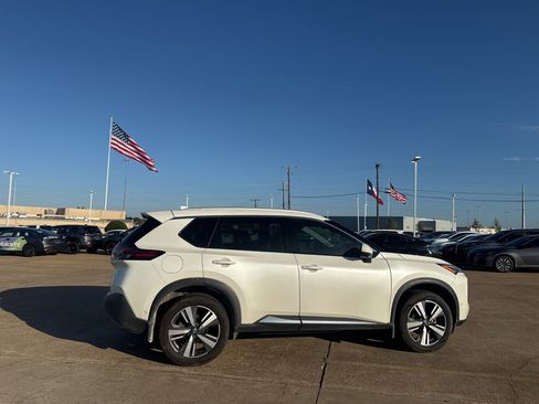 Certified 2023 Nissan Rogue SL w/ SL Premium Package FWD image 26
