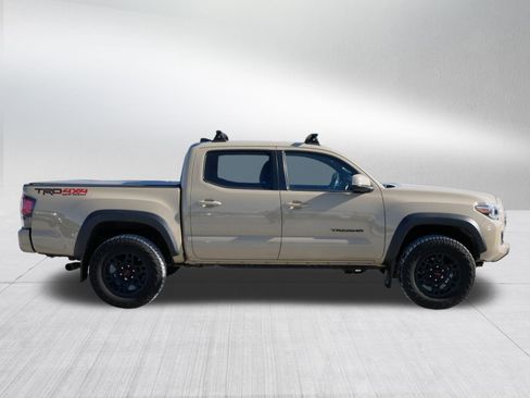 Used 2019 Toyota Tacoma TRD Off-Road image 8