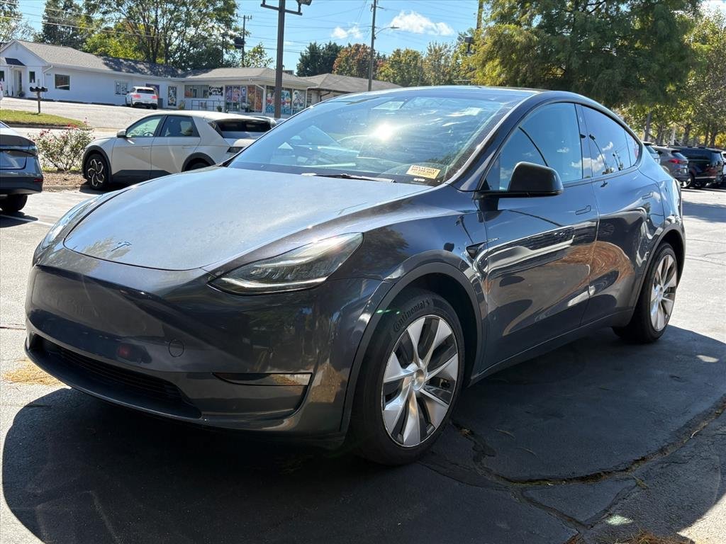 Used 2022 Tesla Model Y Long Range AWD/4WD image 1