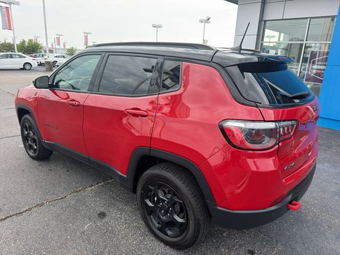 Used 2024 Jeep Compass Trailhawk AWD/4WD image 6