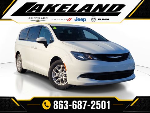 Used 2023 Chrysler Voyager LX FWD image 1