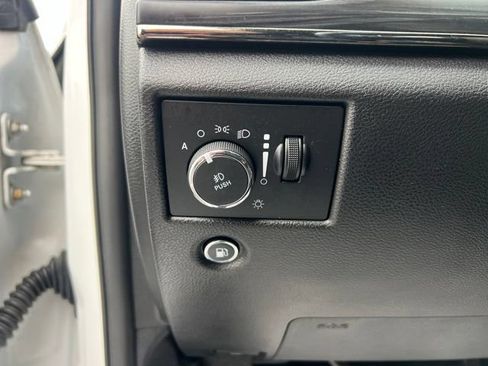 Used 2019 Jeep Grand Cherokee Limited X AWD/4WD image 26