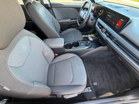 Certified 2025 Kia K4 FWD image 11