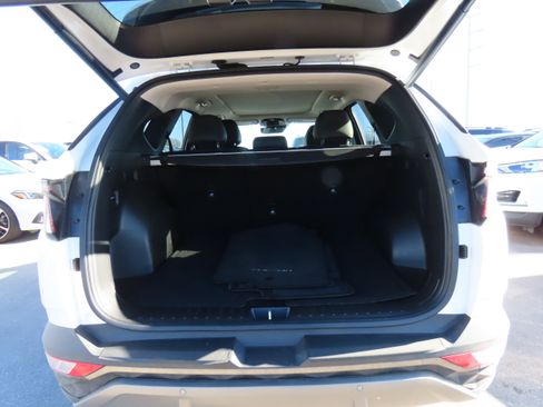 Used 2023 Hyundai Tucson Limited w/ Cargo Package image 18