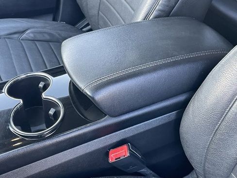 Used 2017 Ford Edge SEL image 33