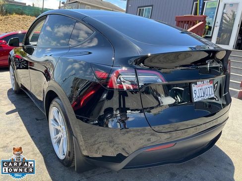 Used 2023 Tesla Model Y Long Range AWD/4WD image 98