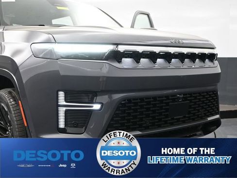New 2026 Jeep Grand Wagoneer Limited AWD/4WD image 36