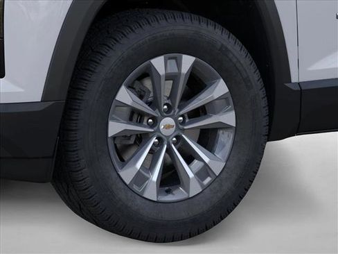 New 2026 Chevrolet Equinox LT FWD image 9