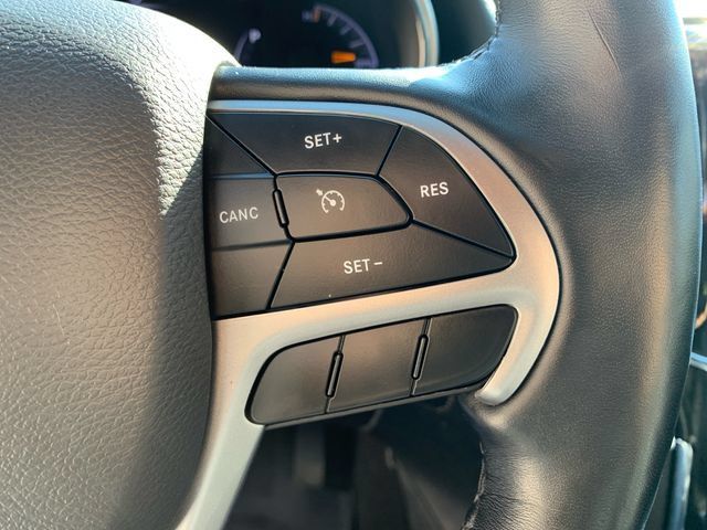 Used 2022 Jeep Grand Cherokee Limited AWD/4WD image 24