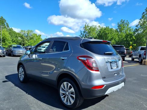Used 2020 Buick Encore Preferred AWD/4WD image 4