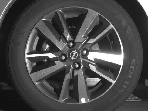 Used 2025 Nissan Versa SV FWD image 15