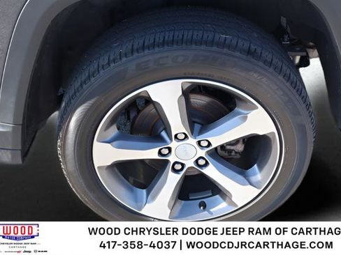 Used 2024 Jeep Grand Cherokee Limited AWD/4WD image 10