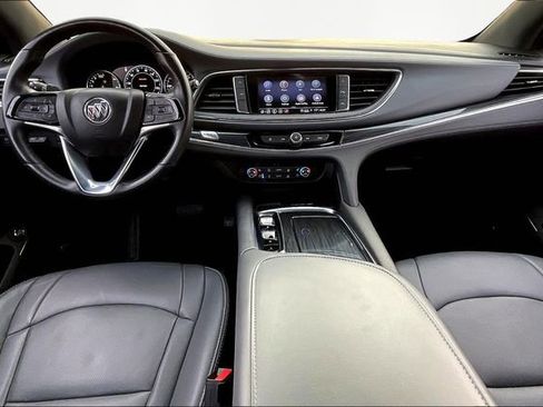 Used 2024 Buick Enclave Premium image 7