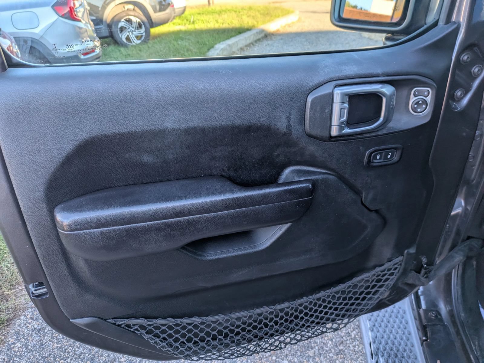 Used 2018 Jeep Wrangler Unlimited Sport S AWD/4WD image 20