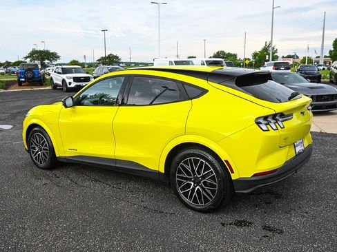 Certified 2025 Ford Mustang Mach-E Premium AWD/4WD image 7