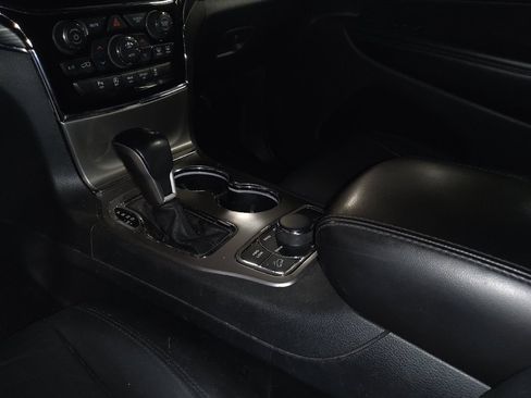 Used 2020 Jeep Grand Cherokee Limited AWD/4WD image 26