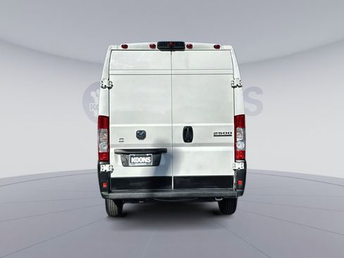 Used 2024 RAM ProMaster 2500 w/ Convenience Group image 5