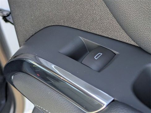 New 2026 Chevrolet Traverse LT image 35