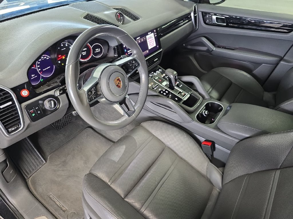 Certified 2022 Porsche Cayenne AWD/4WD image 4