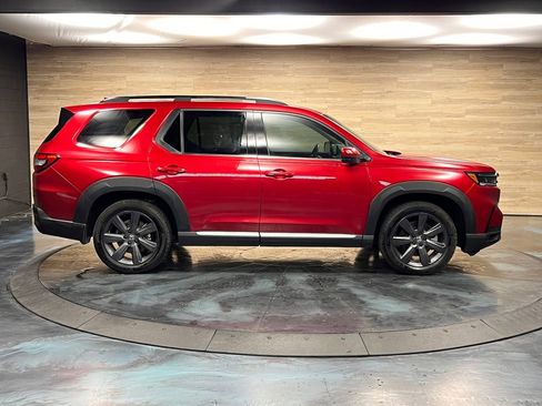Used 2023 Honda Pilot Touring image 34