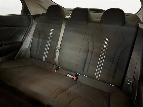 Used 2021 Hyundai Elantra SEL w/ Convenience Package image 14