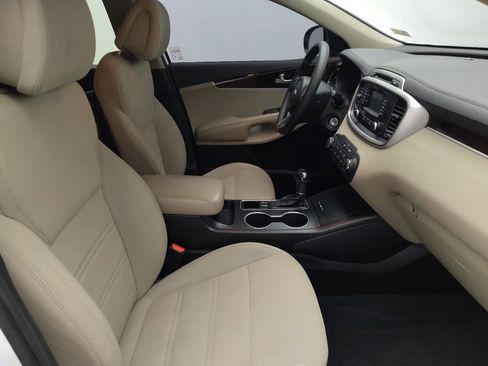 Used 2016 Kia Sorento LX FWD image 21
