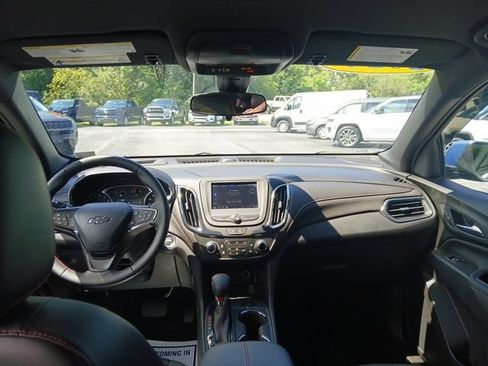 Used 2024 Chevrolet Equinox RS AWD/4WD image 16