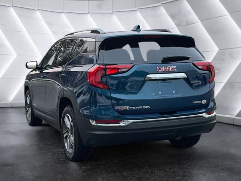 Used 2021 GMC Terrain SLT image 4