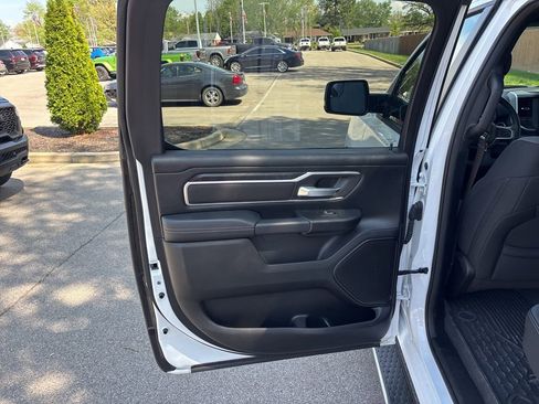 Used 2023 RAM 1500 Big Horn image 32