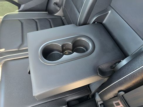 Used 2021 Volkswagen Tiguan SEL Premium R-Line image 30