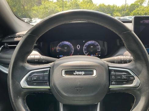 Used 2022 Jeep Compass High Altitude AWD/4WD image 17