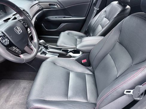 Used 2017 Honda Accord Sport Special Edition image 10