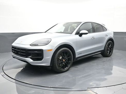 Certified 2025 Porsche Cayenne GTS image 1