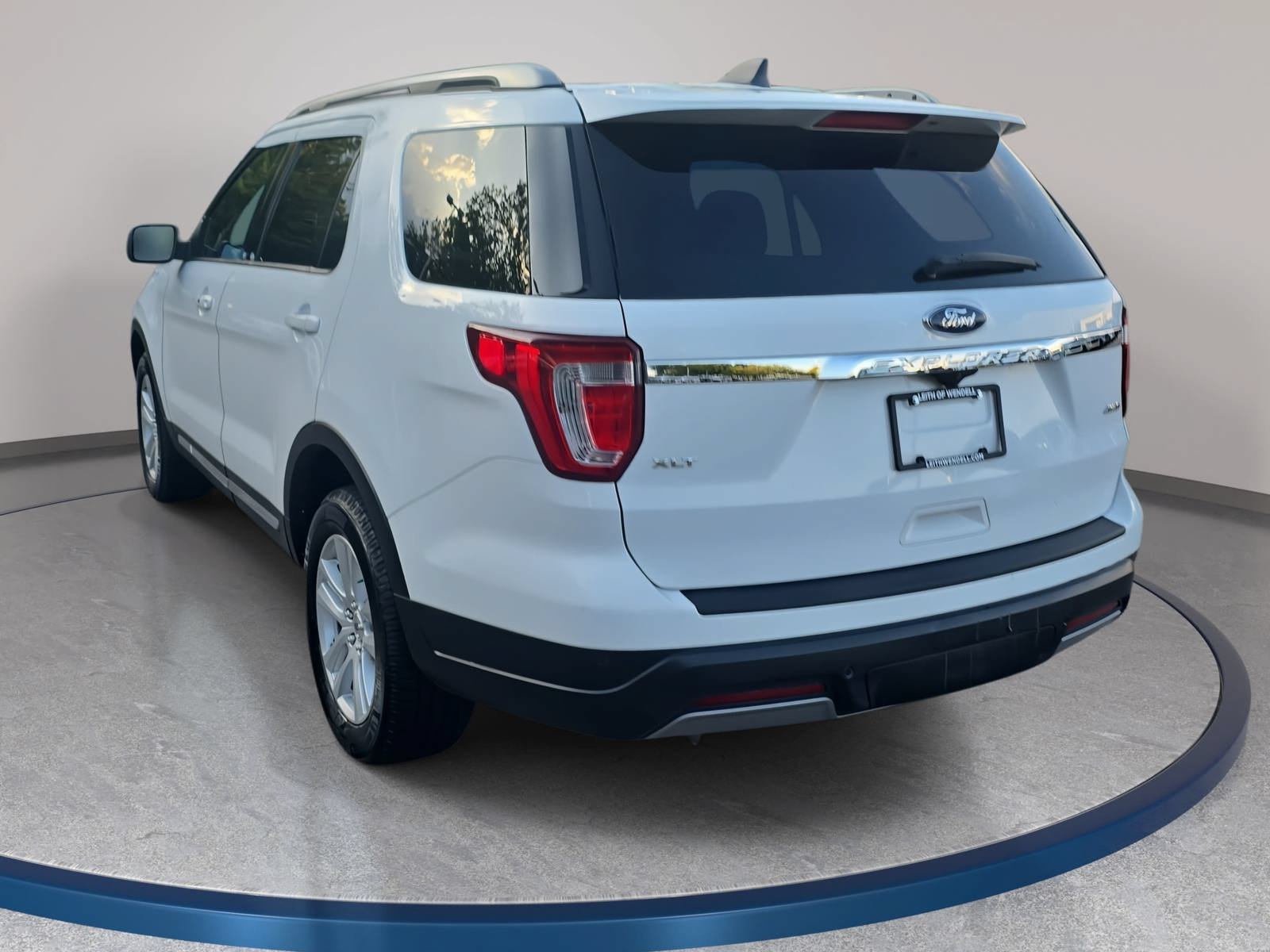 Used 2019 Ford Explorer XLT w/ Class III Trailer Tow Package AWD/4WD image 7