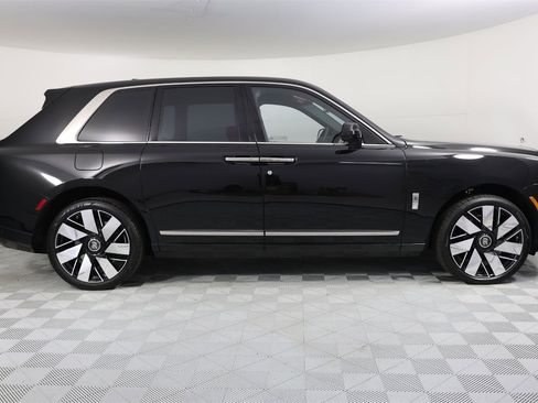 New 2026 Rolls-Royce Cullinan image 8