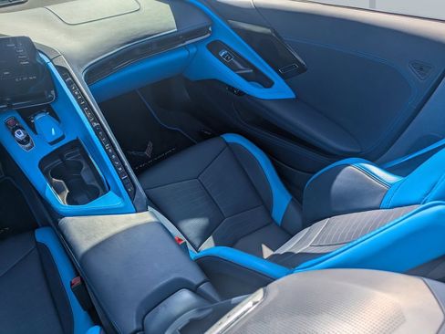 Used 2023 Chevrolet Corvette Stingray Premium Conv w/ Z51 Performance Package RWD image 18