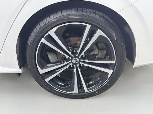 Certified 2023 Nissan Sentra SR w/ SR Premium Package FWD image 37