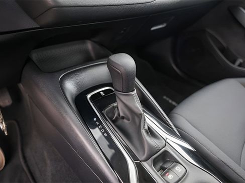 Used 2022 Toyota Corolla LE image 31