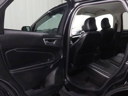 Used 2022 Ford Edge Titanium AWD/4WD image 14