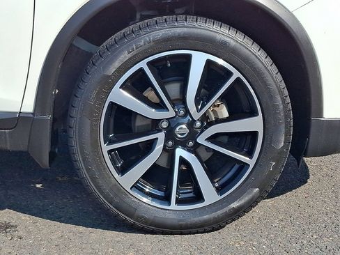 Used 2020 Nissan Rogue SL w/ Premium Package AWD/4WD image 8