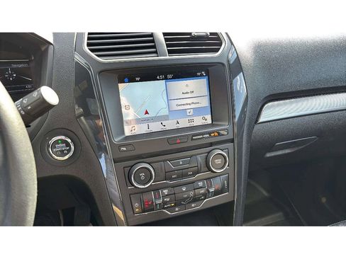 Used 2018 Ford Explorer XLT w/ Equipment Group 202A image 19