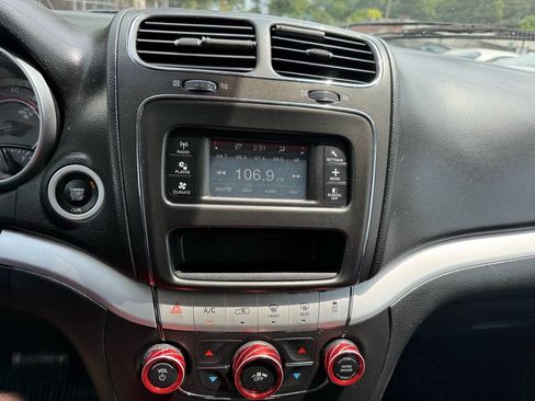 Used 2017 Dodge Journey SE w/ Flexible Seating Group FWD image 24