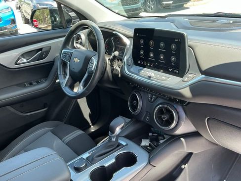 Used 2025 Chevrolet Blazer LT FWD image 16