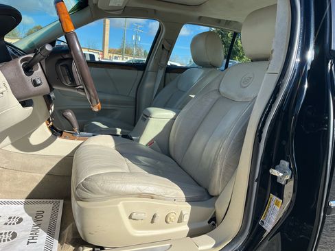 Used 2009 Cadillac DTS w/ Platinum Edition image 14