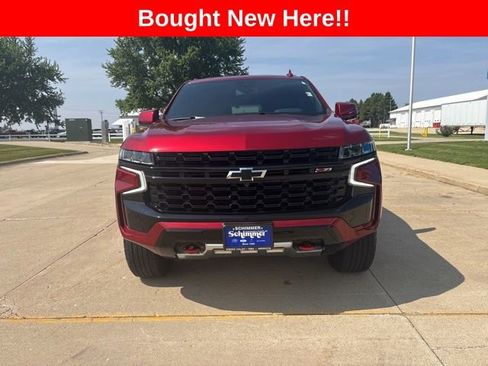 Used 2024 Chevrolet Tahoe Z71 w/ Luxury Package AWD/4WD image 4