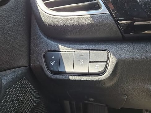 Used 2024 Kia Seltos S AWD/4WD image 18