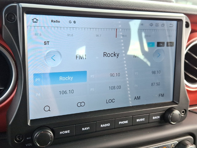Used 2018 Jeep Wrangler Unlimited Rubicon AWD/4WD image 17